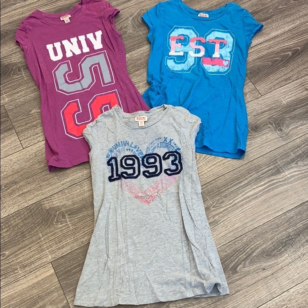 3 T-Shirts by Mossimo